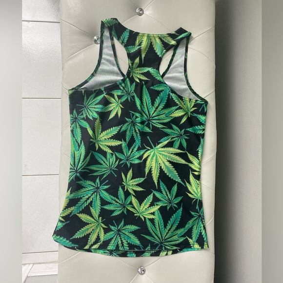 Green and black leaf print sleeveless camisole top ππ€ - Picture 6 of 6